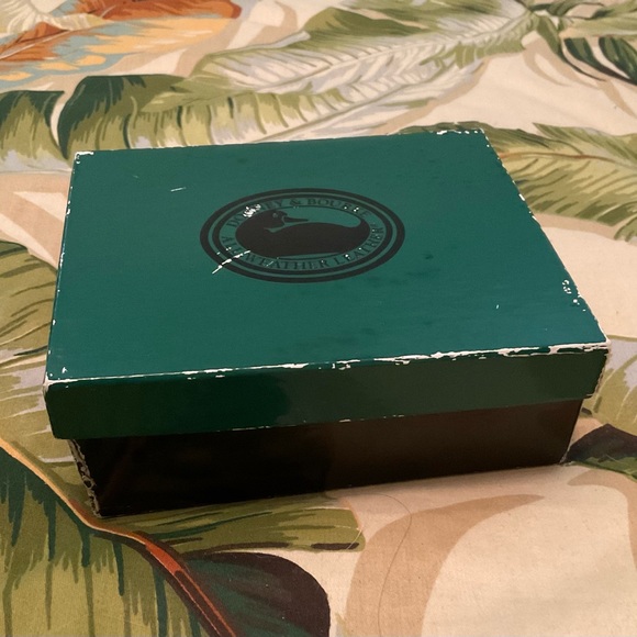 Vintage Dooney & Bourke Coin Purse in Box - Picture 4 of 7